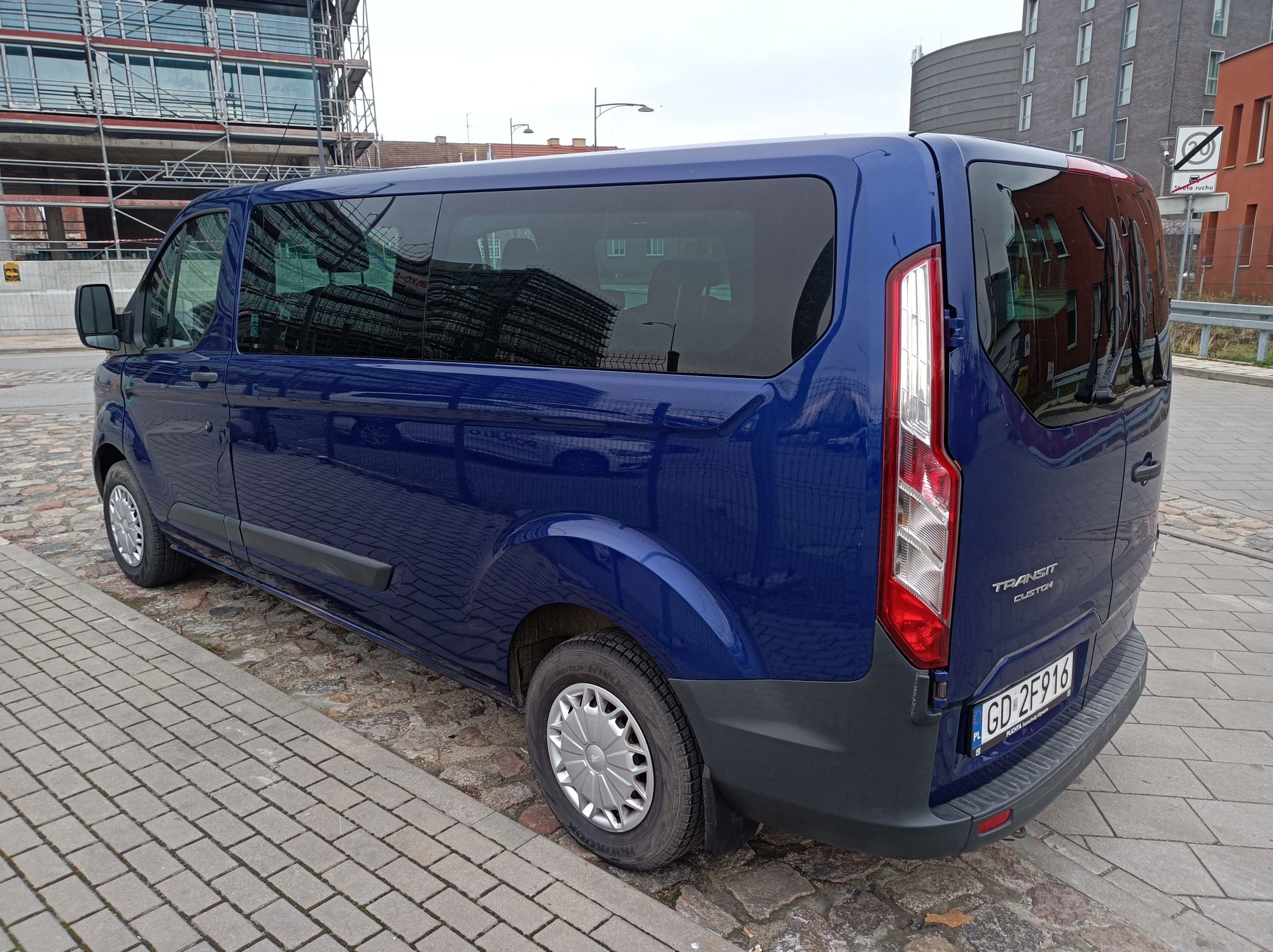 Bus 9 osobowy Wynajem Wypożyczenie Ford Transit Custom