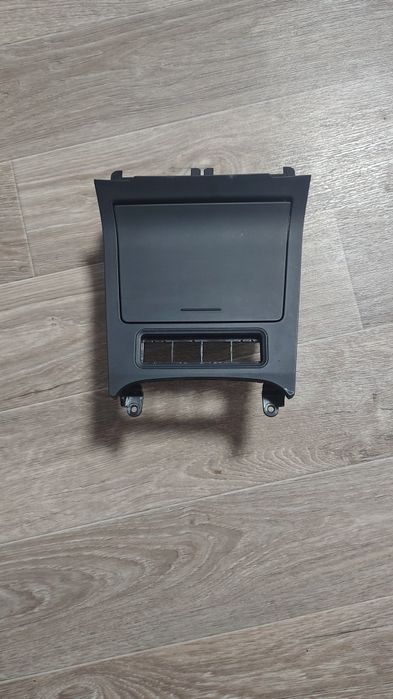 Поілиничка Попільниця Консоль Jetta Golf 5 6