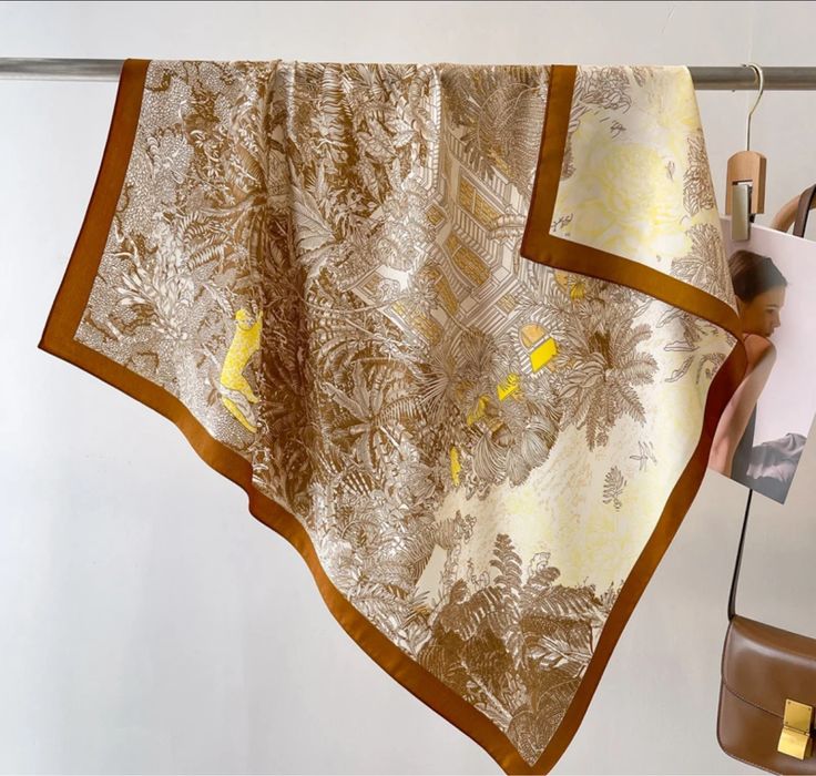 Шелковый платок, платок на шею,шелковый шарф, шаль,атласный платок