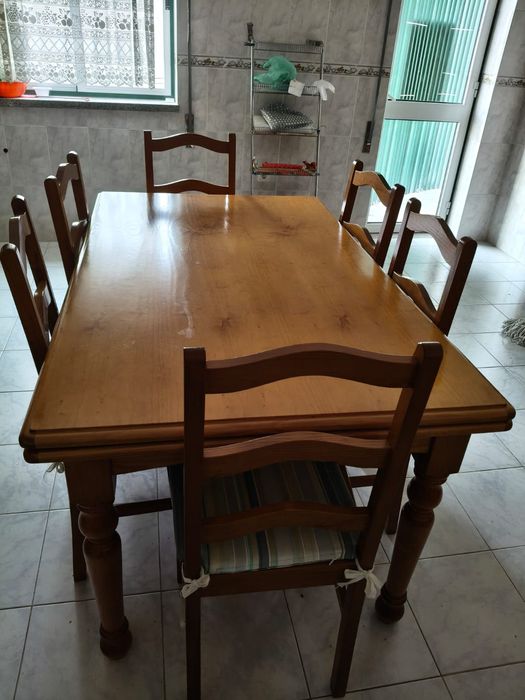 Mesa de cozinha, de madeira maciça, extensivel