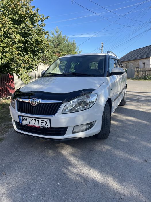 Продам  шкода 1.2 диз 2011