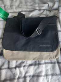 Torba podróżna lub torba na laptopa