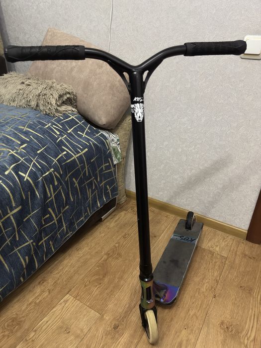 Самокат трюковий Blunt Envy KOS S6