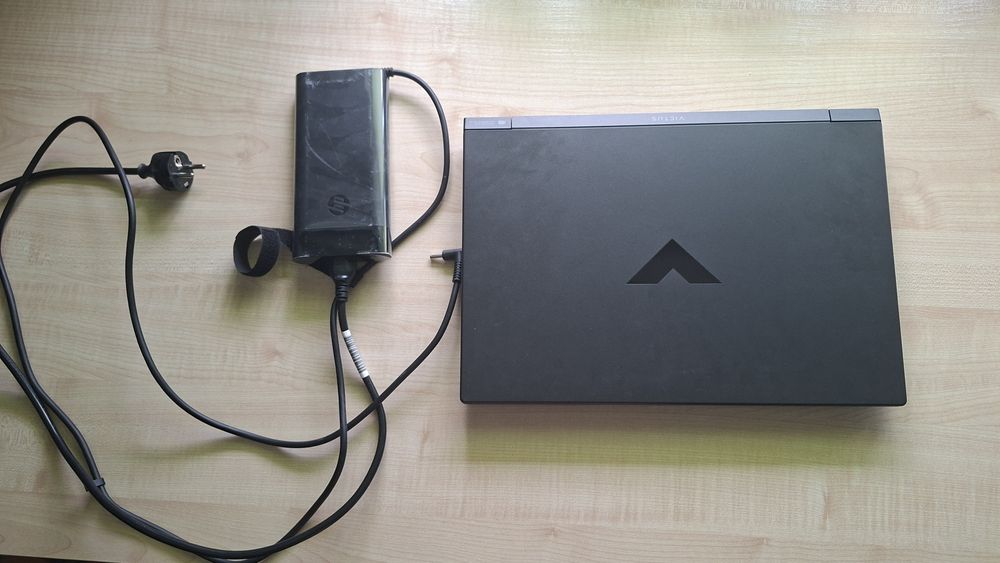 ТЕРМІНОВО Ноутбук HP victus gaming 16