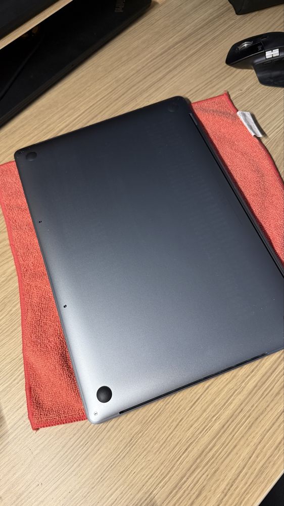 MacBook Pro 16-calowy 2019, 512GB, 16RAM, i7 AMD Radeon Pro 5300M