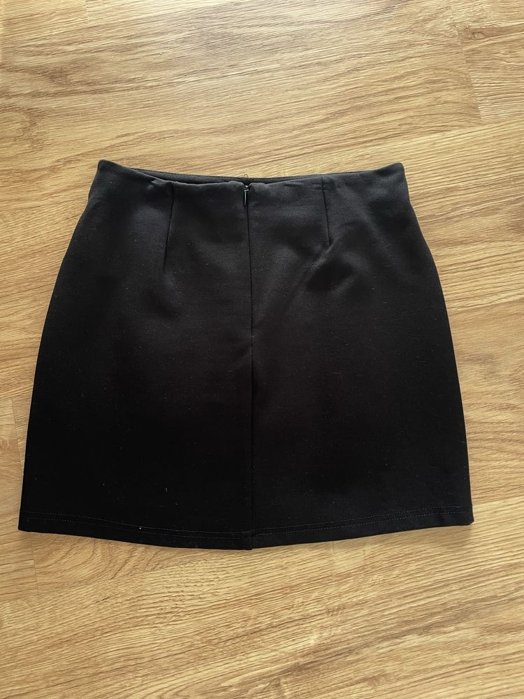 Spódnica mini czarna z rozporkiem