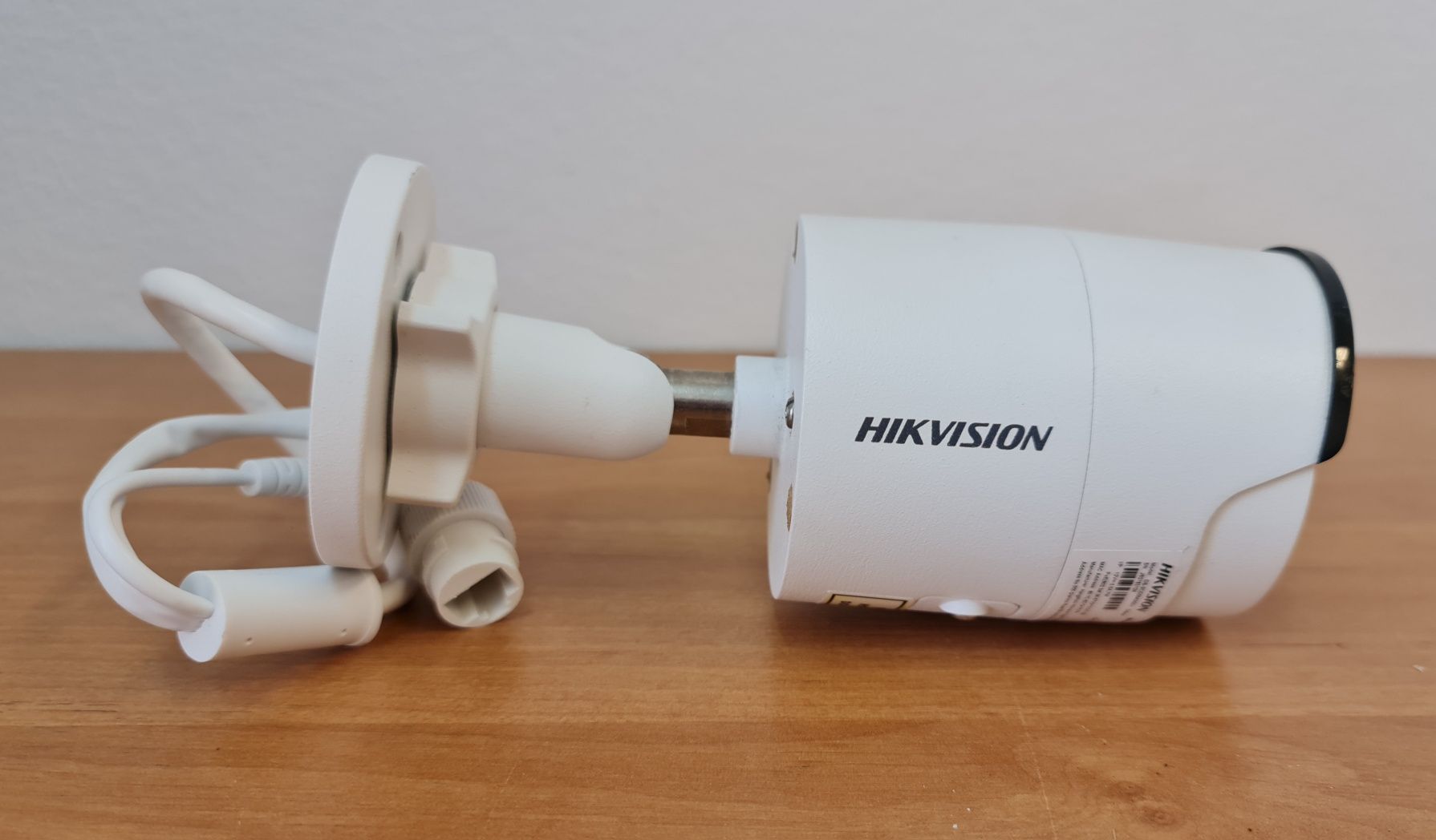 Kamera Hikvision DS-2CD2043G2-I acusense 4 mpix microsd
