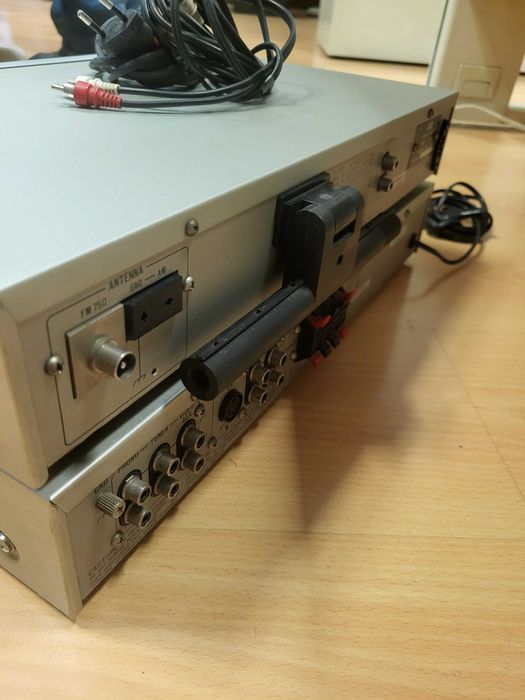 Conjunto Vintage JVC – Sintonizador e Amplificador