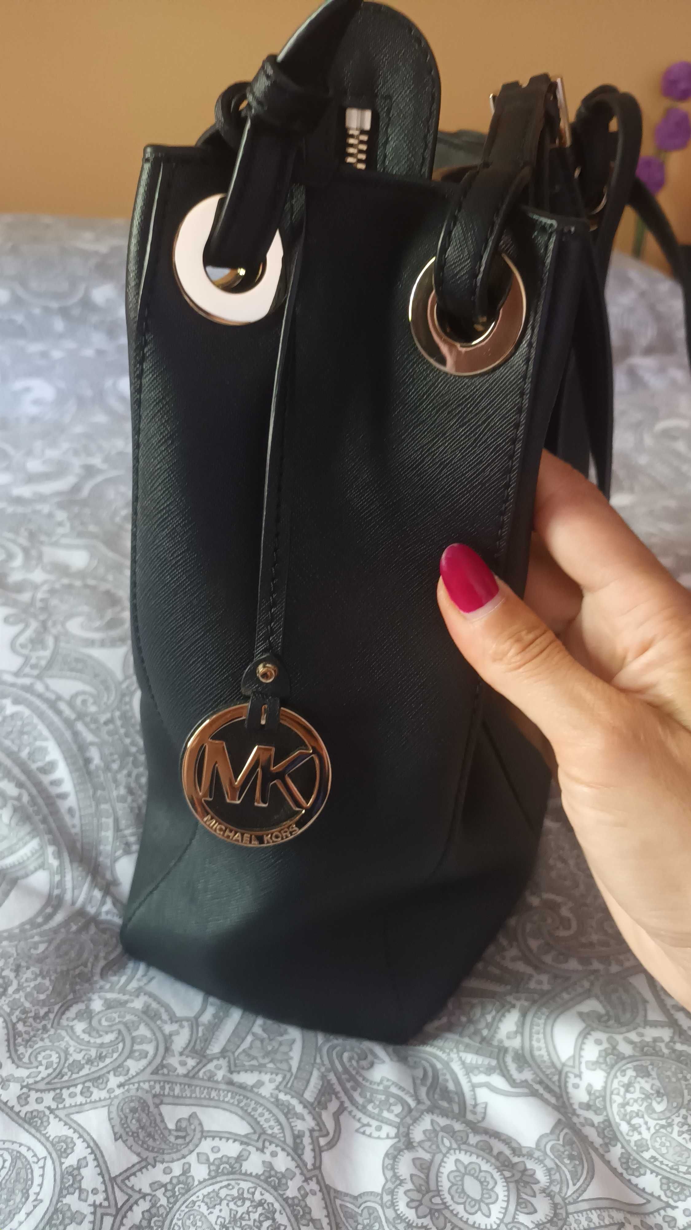 Mala Michael Kors