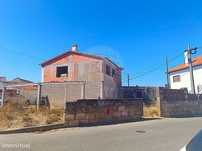 Moradia T4 para venda