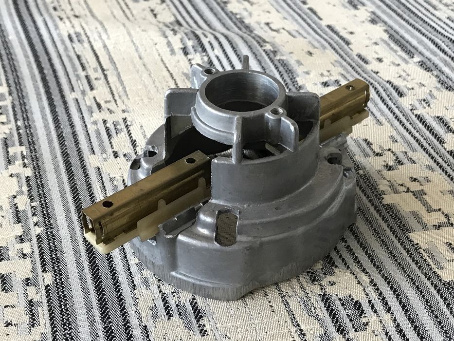 Zelmer Jamnik - NOWA Obudowa komutatora odkurzacza obudowa szczotek