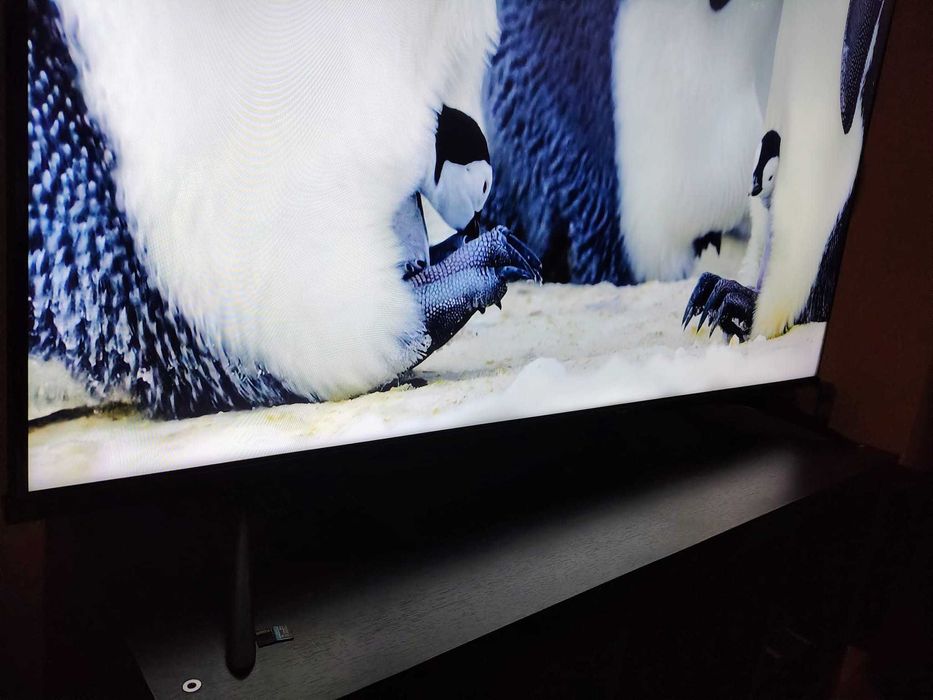 Hisense 55 polegadas 140cm 4K UltraHD SmartTV, caixa, comando original