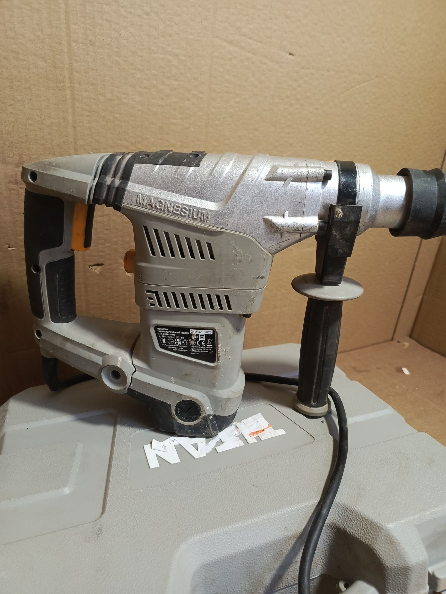 Młotowiertarka SDS plus 1500w.