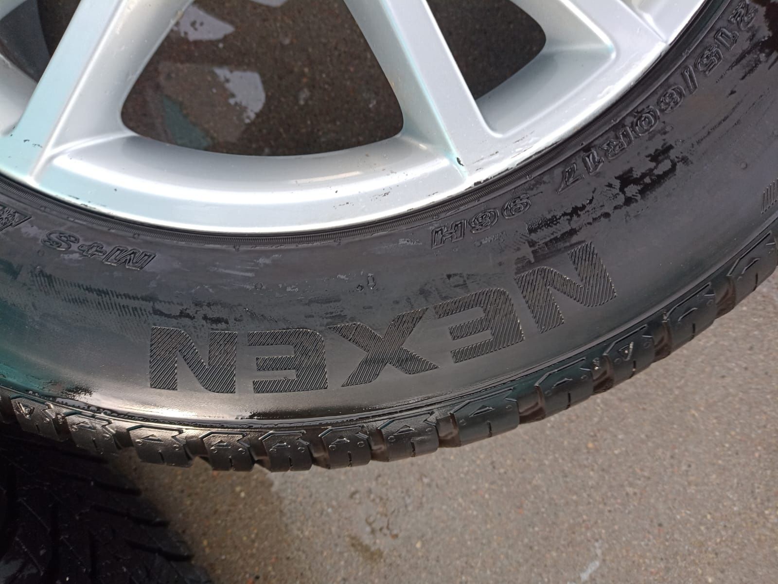 Komplet kół całorocznych Audi Q3 8U0
