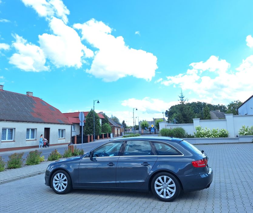 Audi a4 b8 1.8T 160km/xenon/Led S-Line/ Parktornik/wielofunkcja/isofix