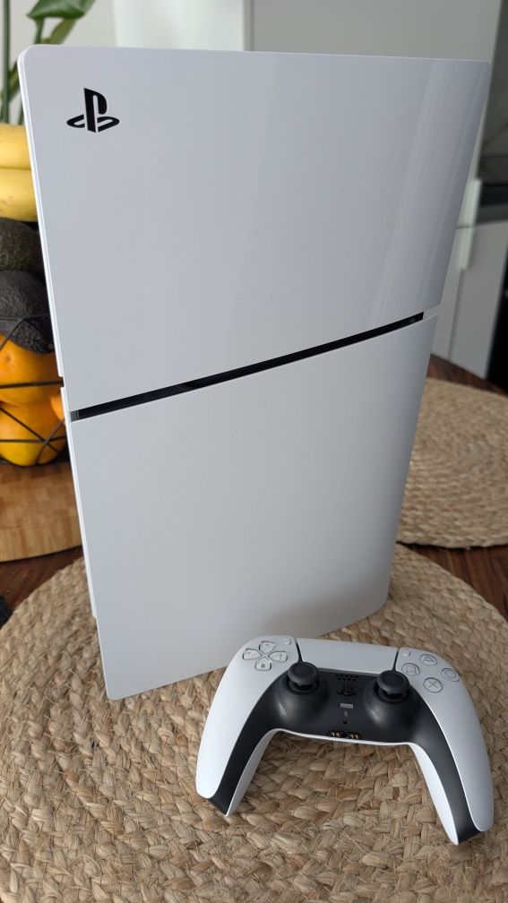 Konsola PS5 Digital + dodatek Fortnite