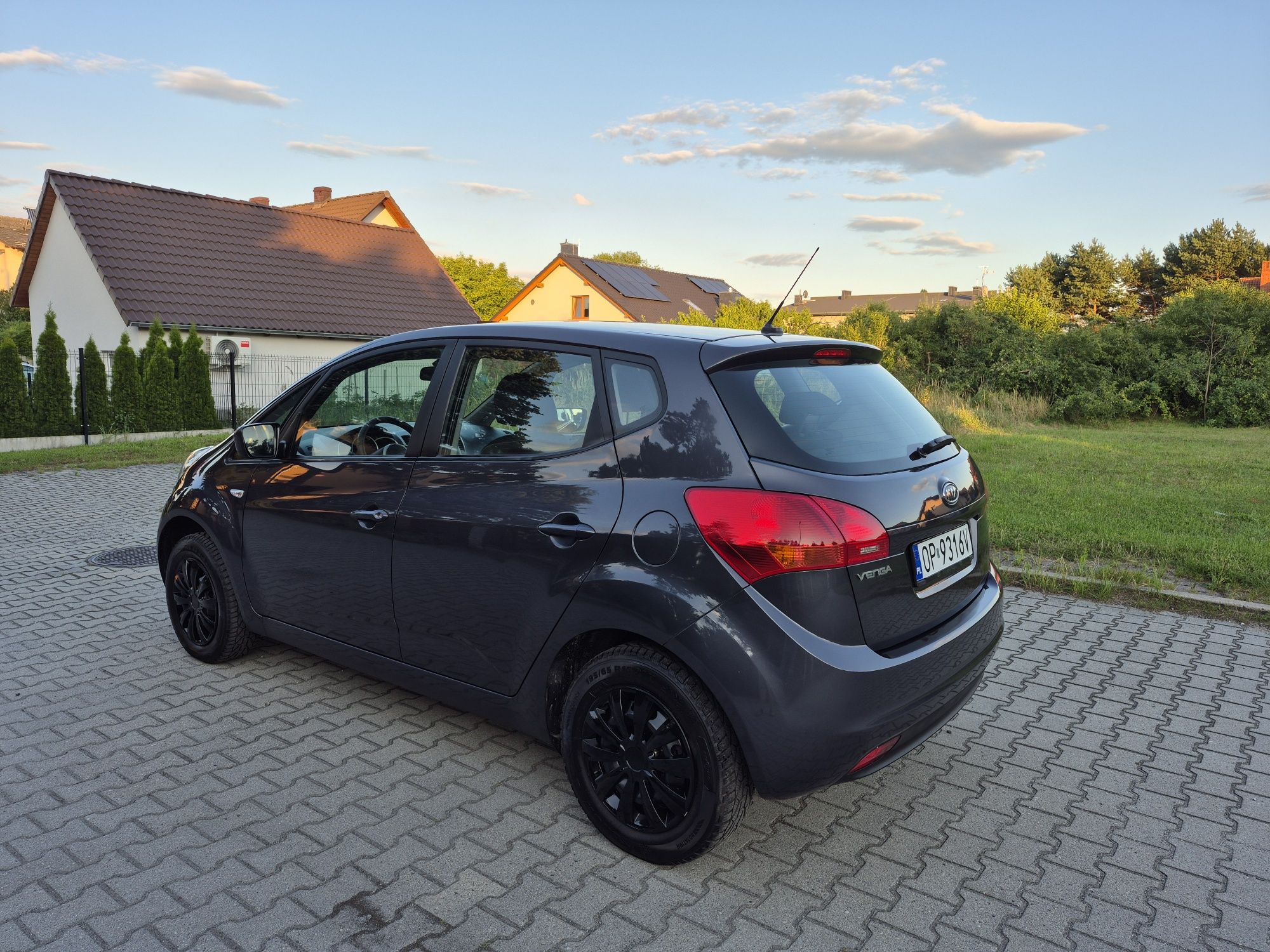 Kia Venga GWARANCJA,   benzyna,klimatyzacja,grzane fotele