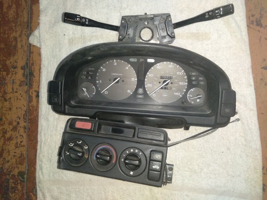 Панель приборів до автомобіля  Rover  620.