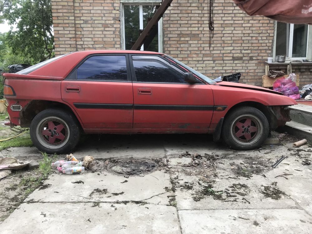 Mazda 323f, BG, 1990. Під ремонт чи по запчастинах.