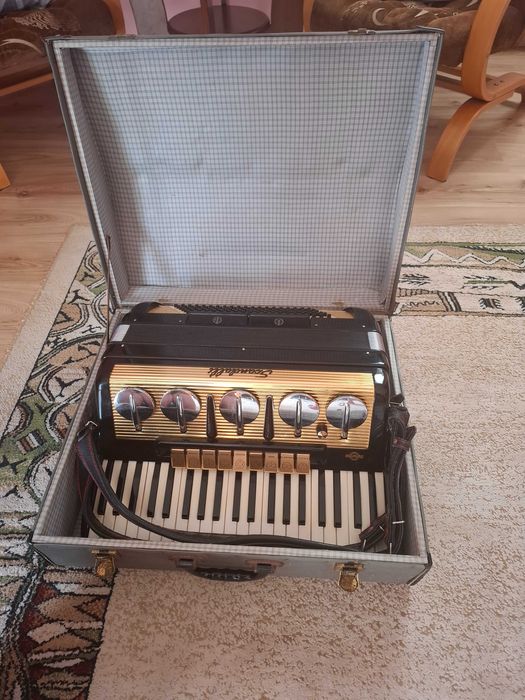 Akordeon Scandalli 120bas