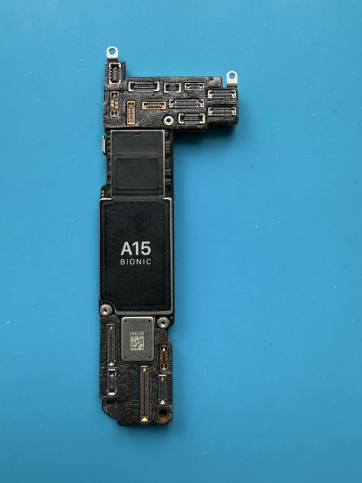 Плата для iPhone 13