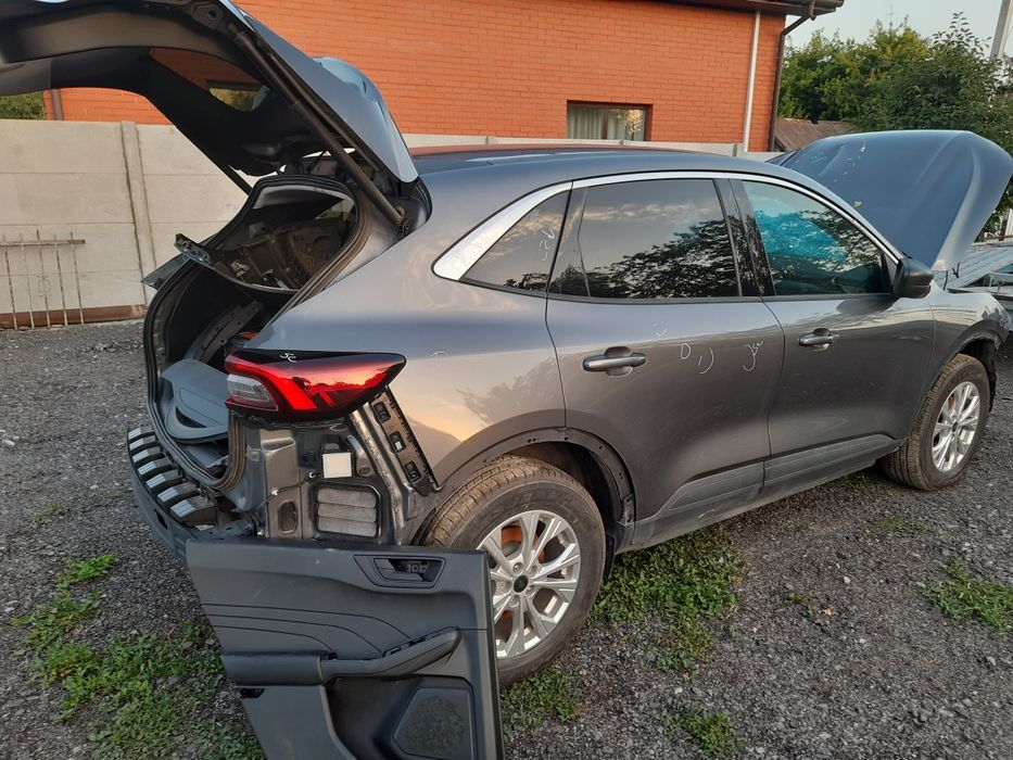 разборка Escape фонарь цапфа стекло балка мотор акпп рычаг порог фара