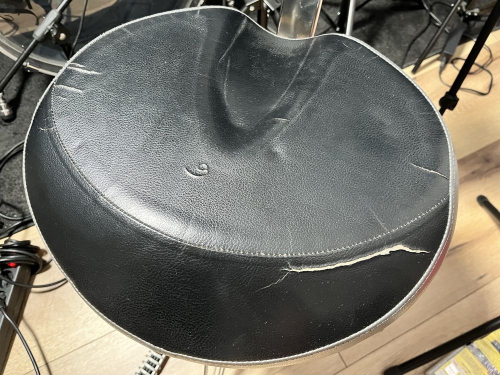 Pearl Roadster stołek tron perkusyjny z oparciem
