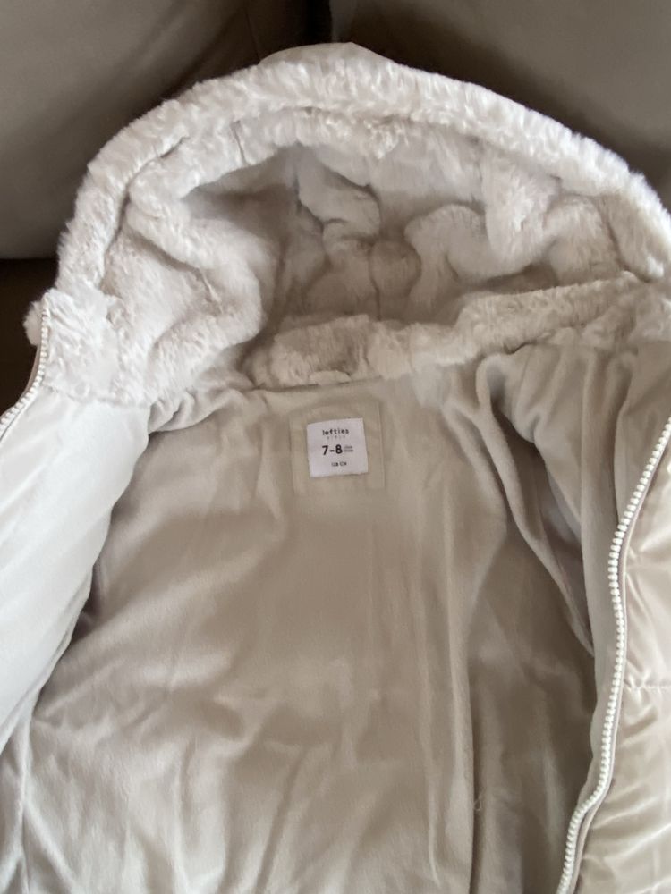 Casaco impermeavel para menina forrado e com capuz NOVO