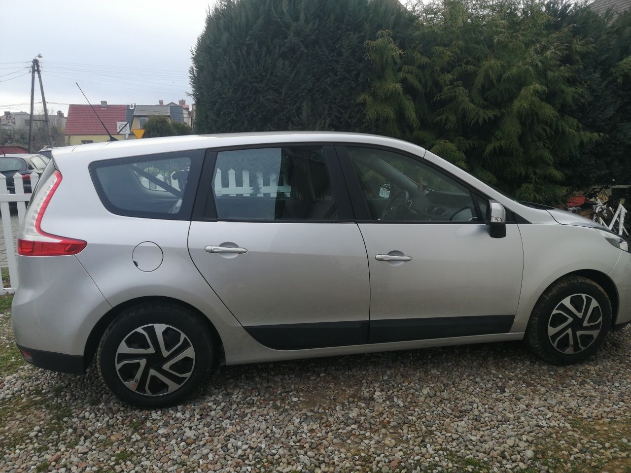 Renault grand scenic 5 osobowy