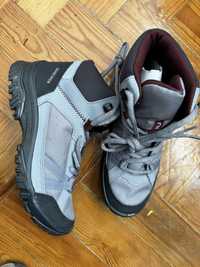 Calçado de caminhada feminino de tornozelo médio preto - NH100