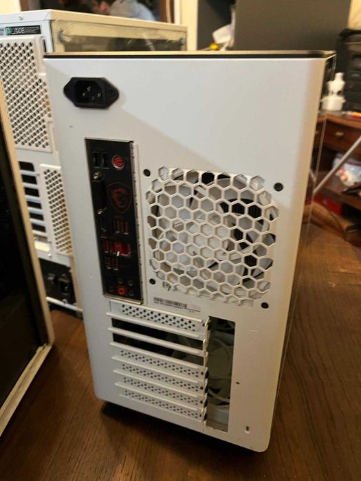 Caixa InWin A5 ATX Branca