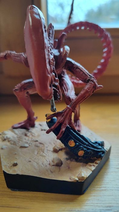 Figurka Obcy Alien Red Xenomorph