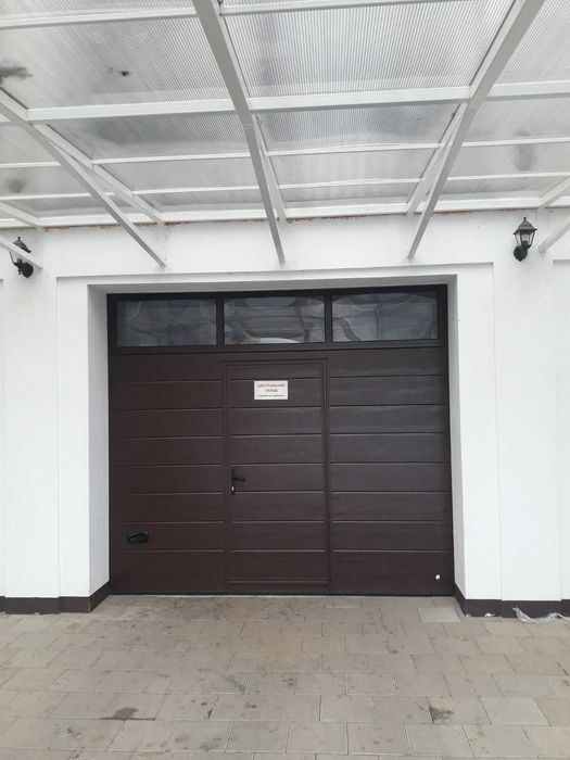 Гаражні секційні, ролетні ворота / автоматика