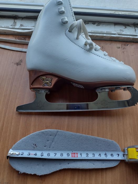 Коньки фигурные детские Risport Antares 180