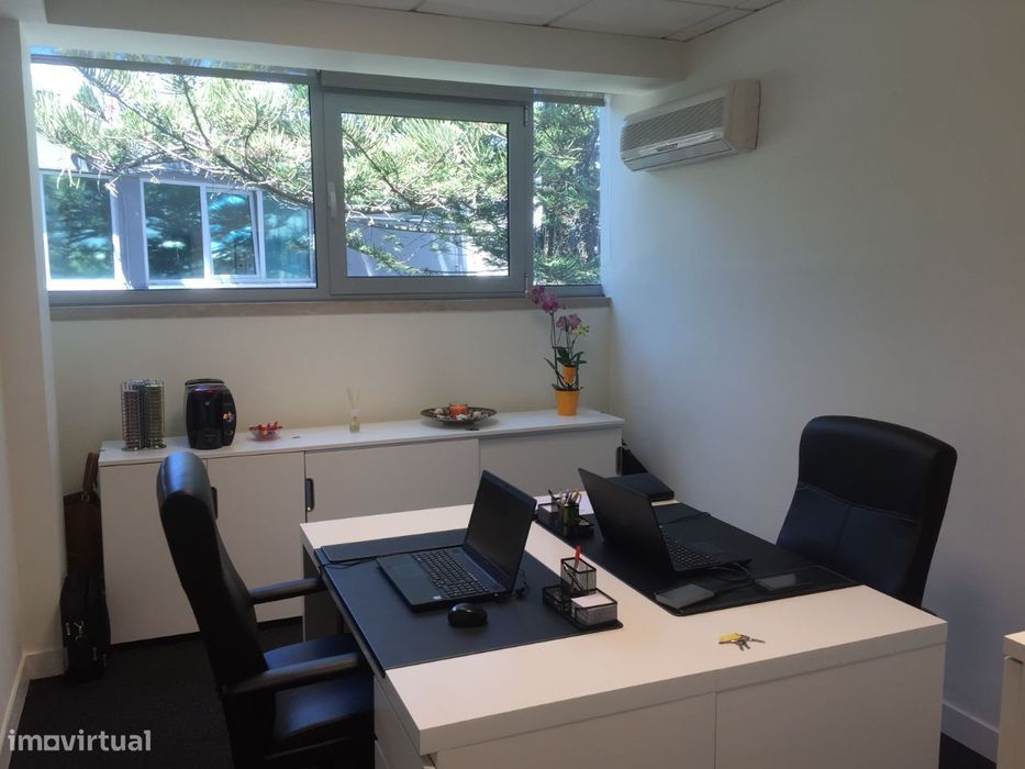Escritórios/Salas 17 m2 - Consiglieri Park