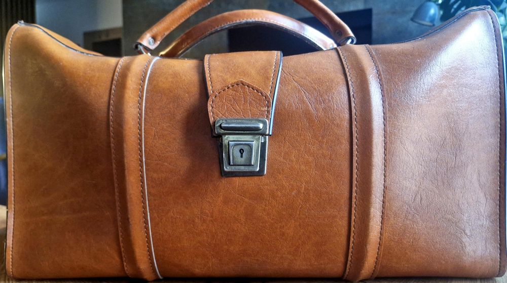 Węgierska skórzana torba podróżna z lat 70-tych