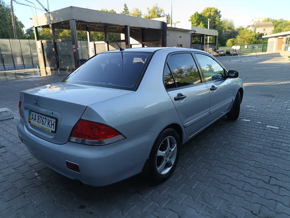 Mitsubishi Lancer 9