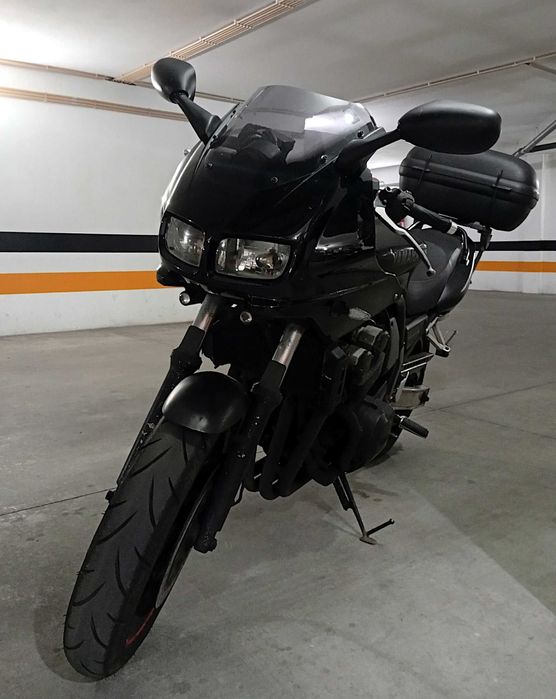 Moto Yamaha FZS 600 Fazer