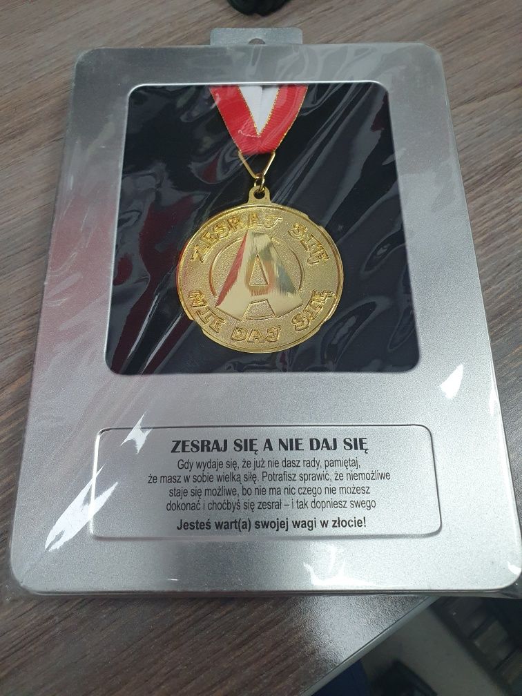 Medal  prezent dla przyjaciela przyjaciółki kolegi na dzień chłopaka