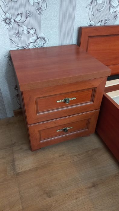 Szafka nocna brązowa, komódka, komoda. Dostępne 2 sztuki