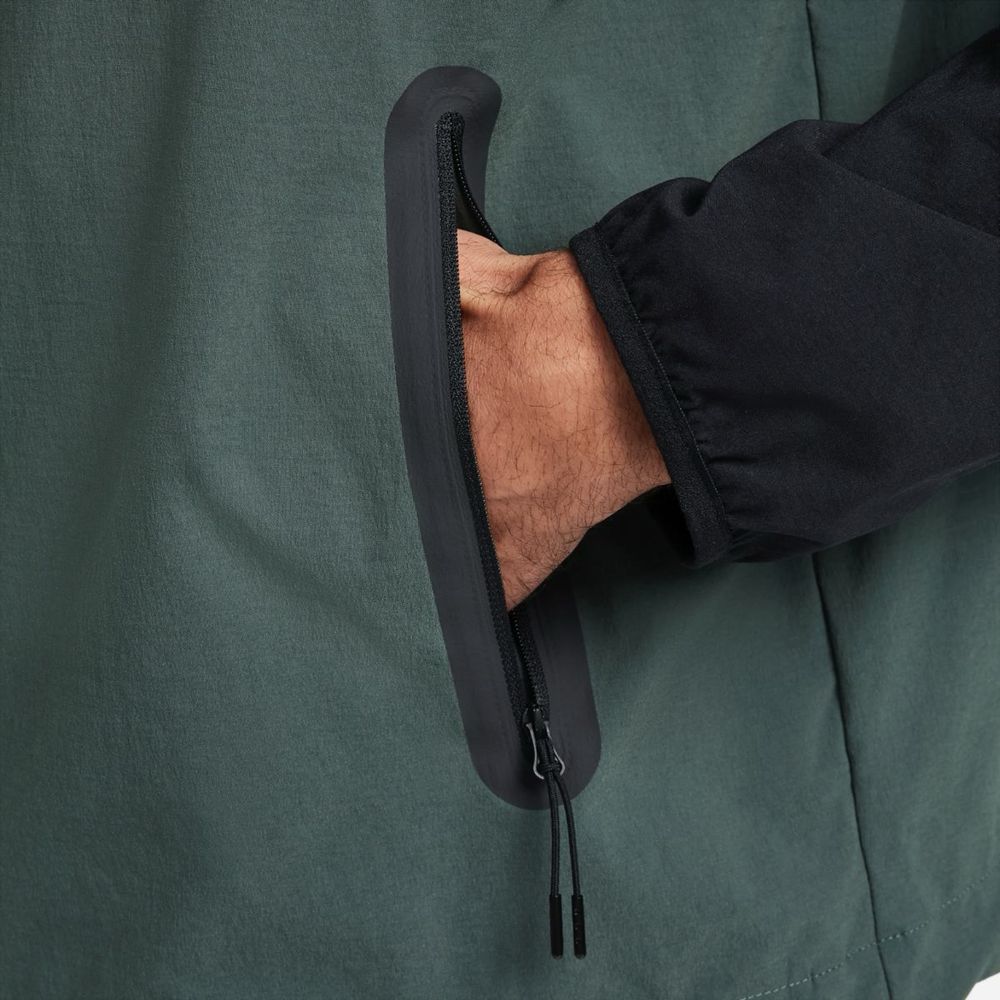 Курта Nike Tech Woven Windrunner оригінал  HM7151-338