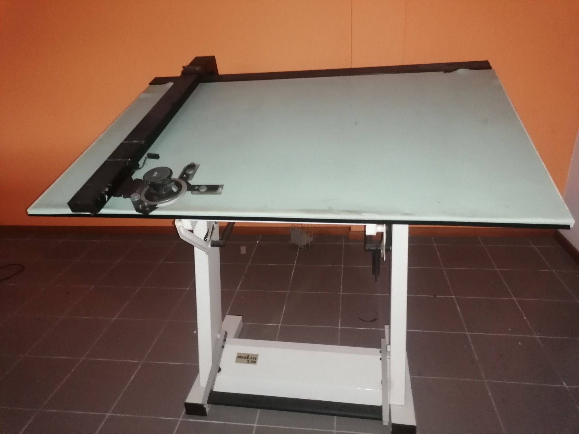 Vendo mesa estirador MOLIN 2.20