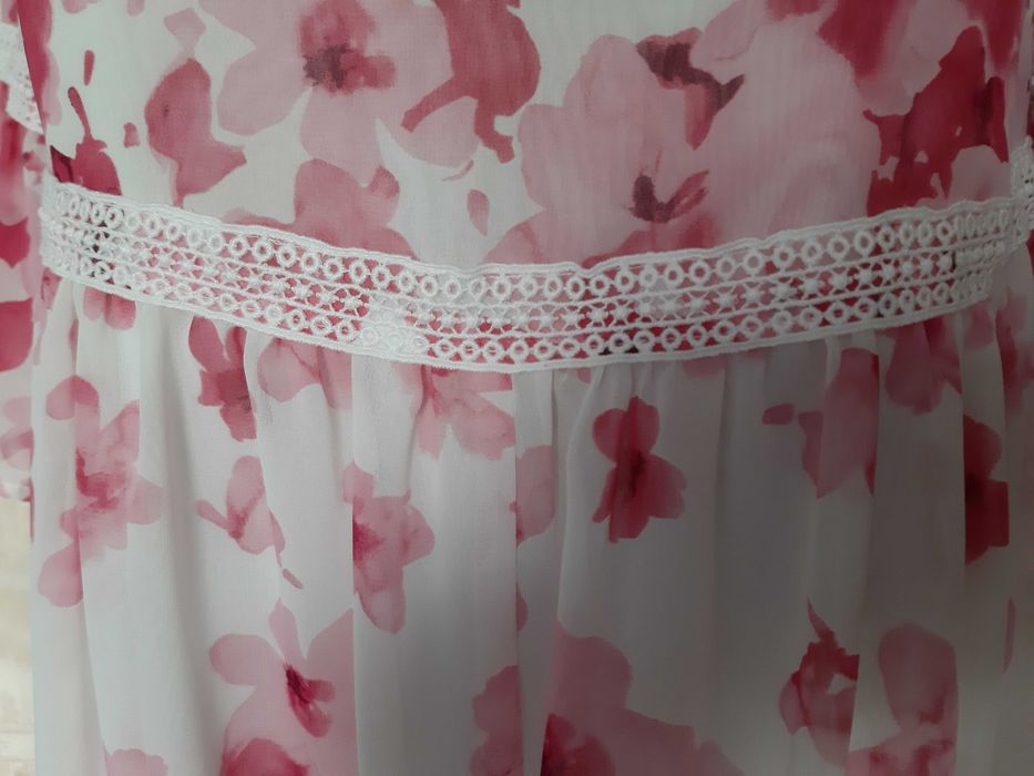 Продам воздушное нарядное платье