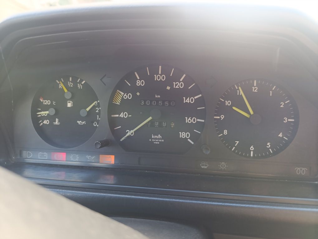 Mercedes Benz 200D