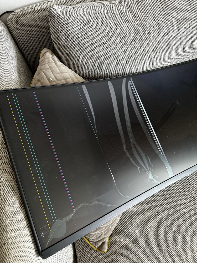 Monitor SAMSUNG C49HG90DMU 48.9" 3840x1080px 144Hz 1 ms Curved