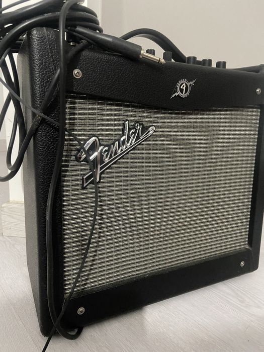 Amplificador Fender Mustang  I V.2