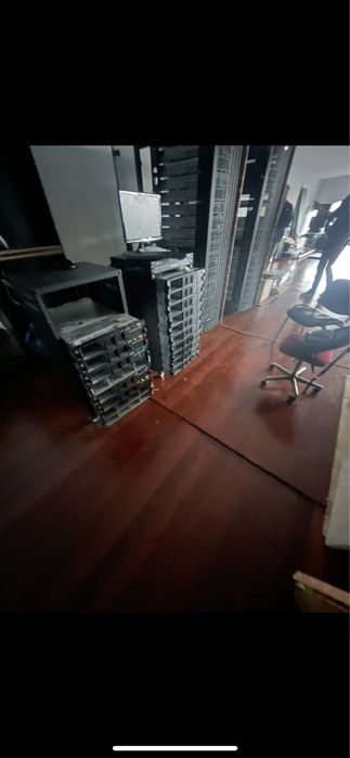 100+ Servidores + 181TB SSD