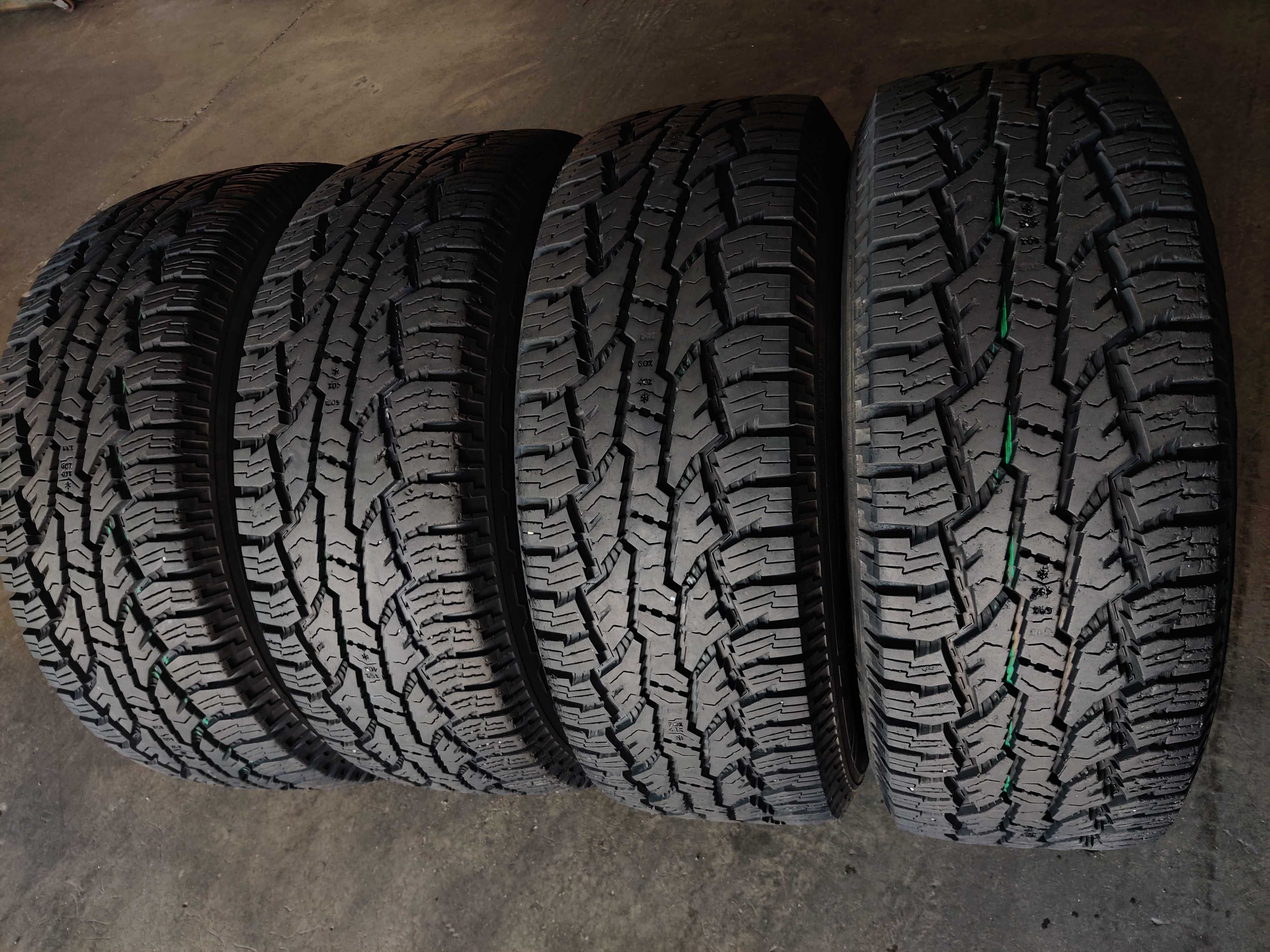 R17 315 70 Nokian Rotiiva AT Plus всесезонні шини