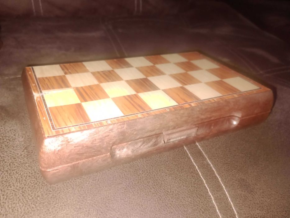 Продам     шахматную доску