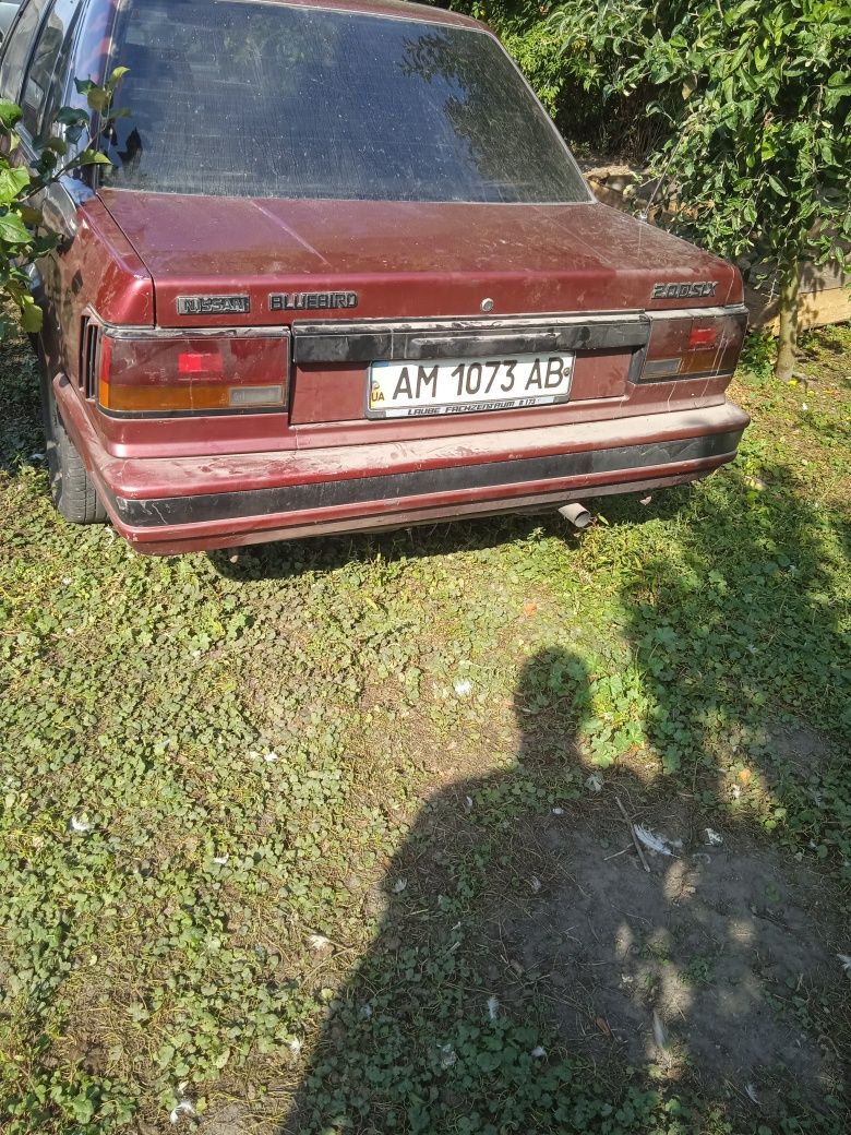 Nissan BLUEBIRD 1987 рік.запчастини.